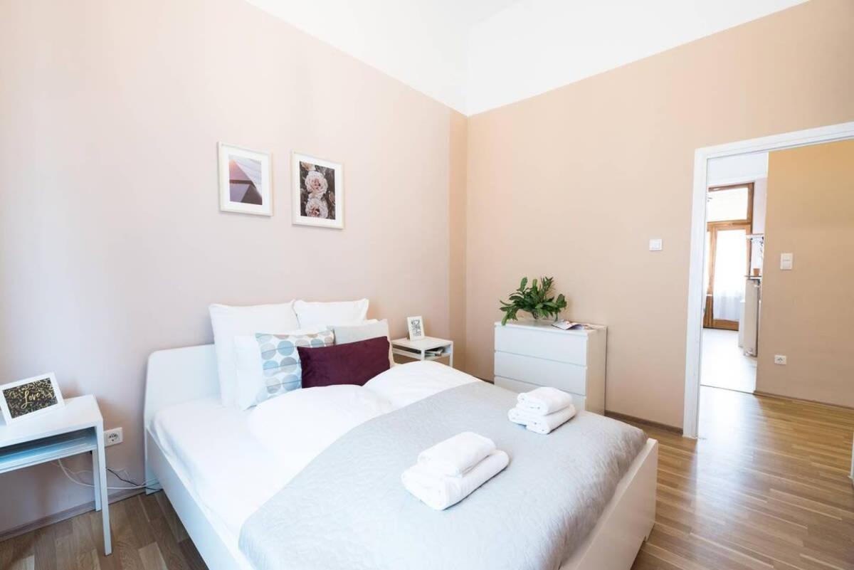 Ultra Central - Next To The Synagogue - Air Conditioning Budapest Bagian luar foto